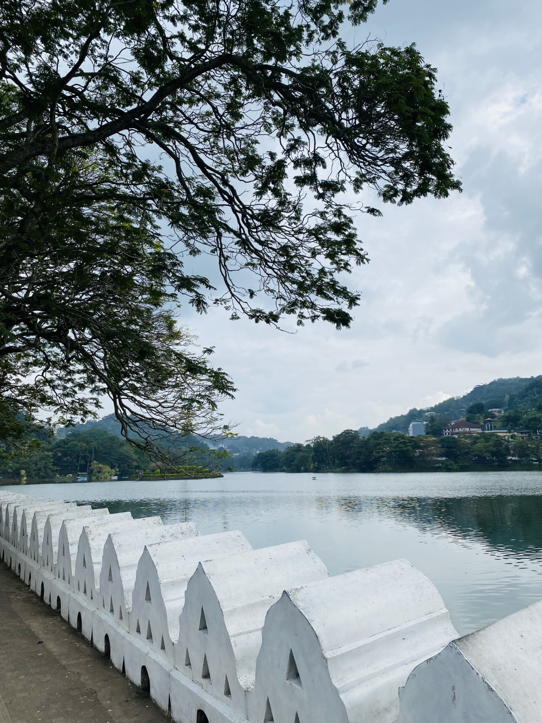 Kandy Lake Round